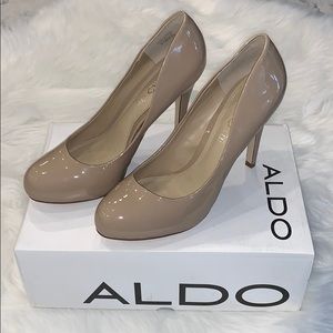 ✨Closet cleaning!!! New Aldo tan Heels✨ size 8